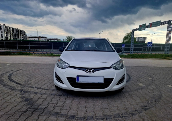 Hyundai i20 cena 19700 przebieg: 186000, rok produkcji 2012 z Kielce małe 67